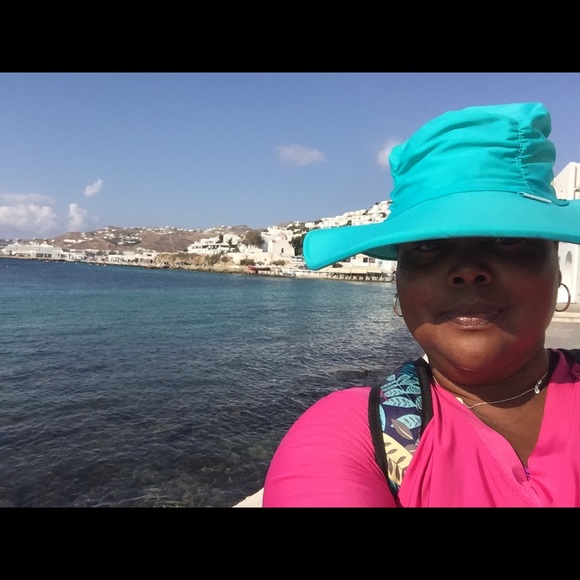 🥂Meet your Posher, Andrea🥂 - Picture 10 of 10